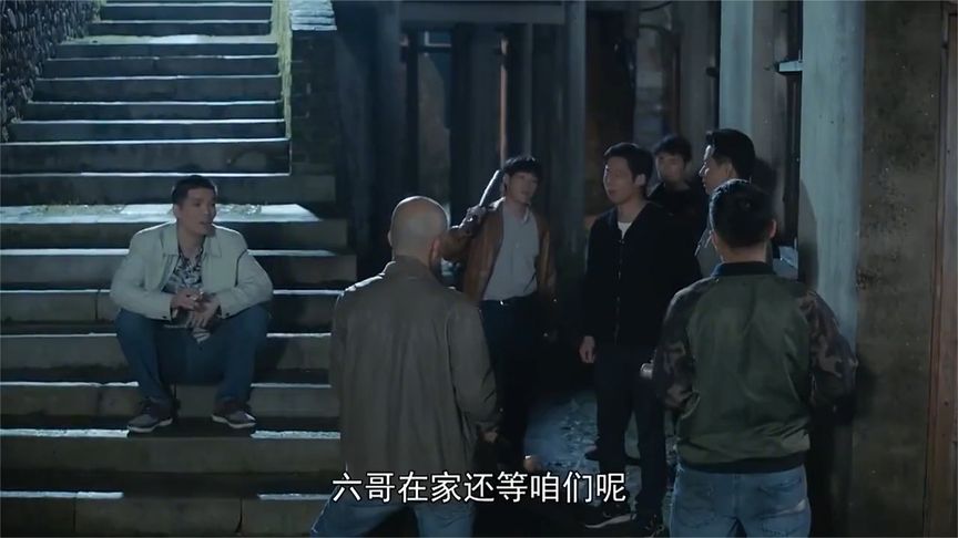 影视：恶霸暴打新书记，没想到书记身后全是特种兵，好看了