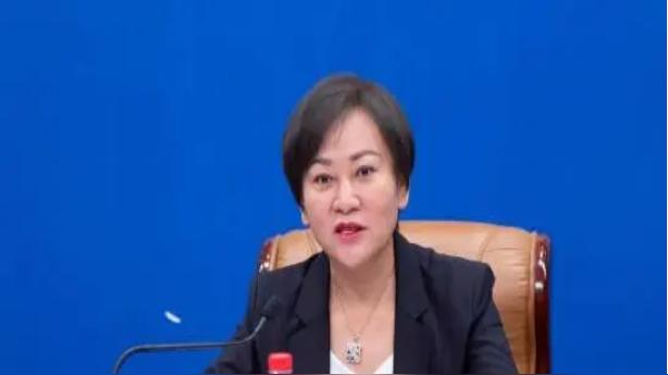 2022年貌美女副市长落马，狂贪2000万 五年政绩倒数第一却接连升官-图1