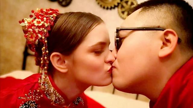 我，乌克兰女孩，来中国旅游把自己嫁了，爸爸以为我奉子成婚-图1