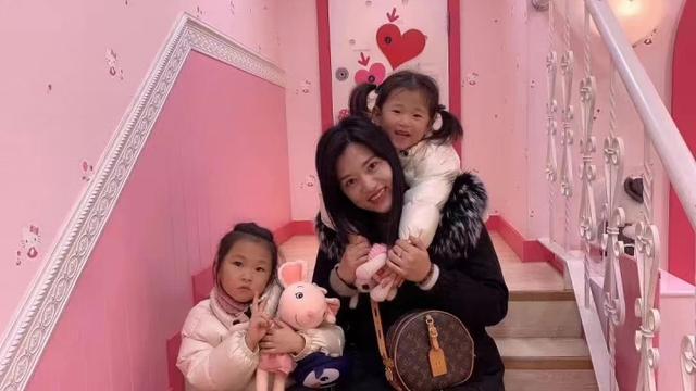 我浙江人，35岁带孩子来美国治病，摆地摊日入五六百美金，不丢人-图1